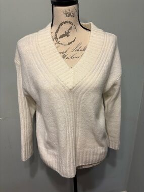 Talbots Cream V-Neck Ribbed Knit Sweater